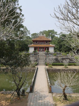 Foto de Vietnam, provincia de Thua Thien Hue, ciudad de Hue, declarada Patrimonio de la Humanidad por la Unesco, Ciudad Prohibida o Ciudad Púrpura en el Corazón de la Ciudad Imperial, Mausoleo del Emperador Minh Mang - Imagen libre de derechos