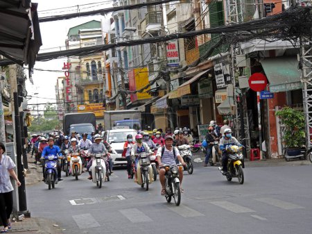 Foto de Vietnam, Ho Chi Minh Ville Saigon, Tráfico en Cholon, el distrito chino - Imagen libre de derechos
