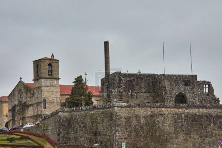 Eglise principale et manoir de deux comtes de la ville portugaise de Barcelos.