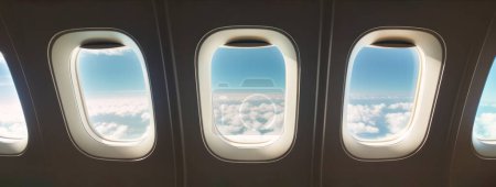 Téléchargez les photos : Fenêtre d'avion Maquette, concept de maquette de voyage et de transport - en image libre de droit