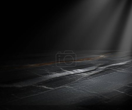 Téléchargez les photos : Perspective plancher de ciment avec de la fumée flottent sur fond sombre Espace vide pour afficher vos produits Fond de salle de studio noir. Utiliser comme montage pour l'affichage du produit - en image libre de droit