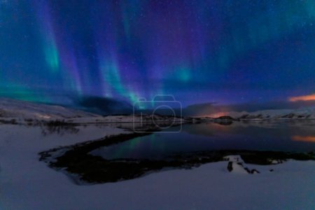 Foto de Aurora Boreal Luces boreales en Tromso Noruega - Imagen libre de derechos
