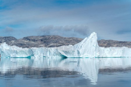 Téléchargez les photos : Glaciers arctiques sur l'océan Arctique - en image libre de droit