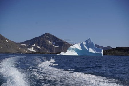 Foto de Icebergs árticos se están derritiendo en el océano ártico en Groenlandia - Imagen libre de derechos