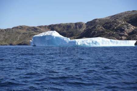 Téléchargez les photos : Icebergs arctiques fondent sur l'océan Arctique au Groenland - en image libre de droit