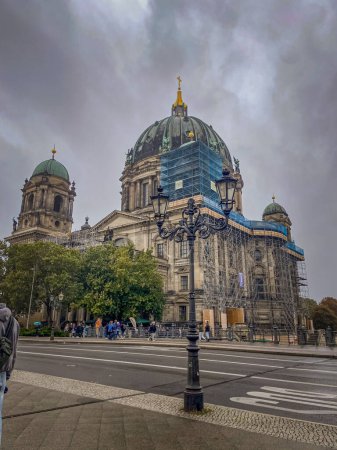 Téléchargez les photos : Photo du paysage et de l'architecture de la ville Berlin en Allemagne, capitale de l'Allemagne, architecture de l'Europe - en image libre de droit