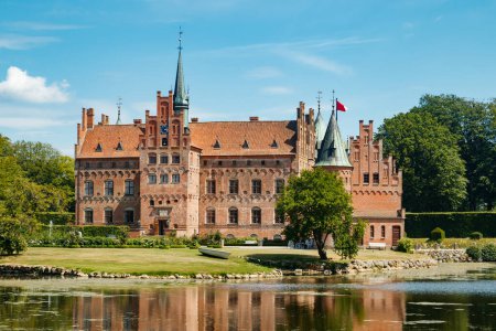 Castillo de Egeskov en la isla de Funen en Dinamarca
