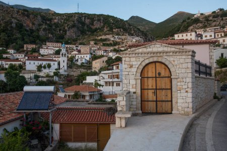 Dorf Dhermi an der albanischen Riviera