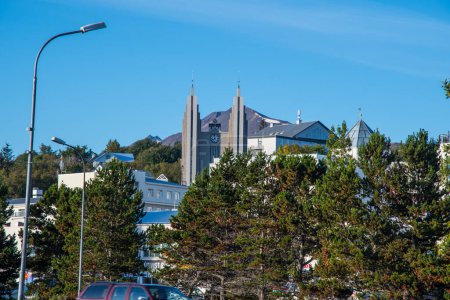 La iglesia de Akureyri en Islandia del Norte