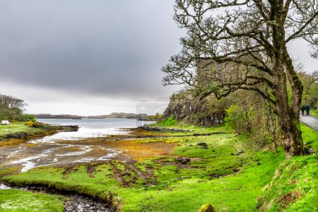 Téléchargez les photos : Château de Dunvegan vue, Écosse, île de Skye - en image libre de droit