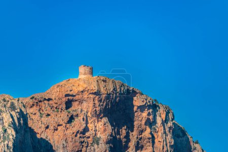 Téléchargez les photos : Paysage avec Capo Rosso, île de Corse, France - en image libre de droit