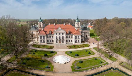 Kozlowka, Polen, Museum im Kozlowka Zamoyskich. Ein voller Park