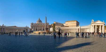 Foto de Vaticano, Ciudad del Vaticano - 27 de noviembre de 2022: vista panorámica de la Plaza y Basílica de San Pedro en la Ciudad del Vaticano - Imagen libre de derechos