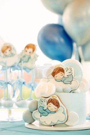 Téléchargez les photos : Magnifique cadre de table de douche bébé avec différentes décorations - en image libre de droit