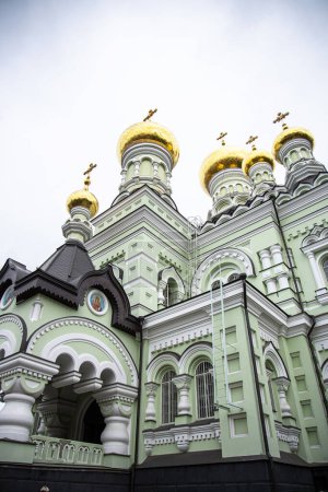 Téléchargez les photos : Cathédrale Saint-Nicolas du couvent de la Sainte Intercession pour les femmes à Kiev - en image libre de droit