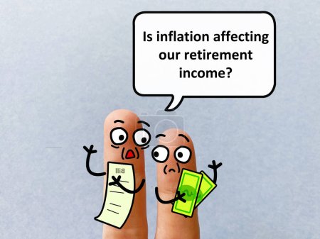 Zwei Finger sind als zwei Personen dekoriert, die über Inflation und Wirtschaft diskutieren. Einer von ihnen fragt, ob die Inflation Auswirkungen auf sein Renteneinkommen hat.