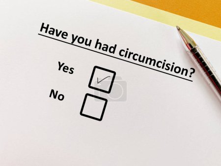 Téléchargez les photos : One person is answering question about surgical procedure. He had circumcision. - en image libre de droit