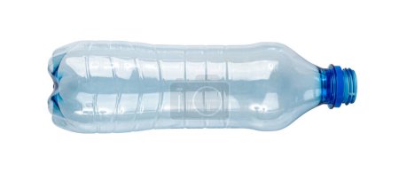 Téléchargez les photos : Blue Plastic Bottle Isolated, Empty Plastic Bottle, Global Pollution Concept, Water Pet Bottles on White Background - en image libre de droit