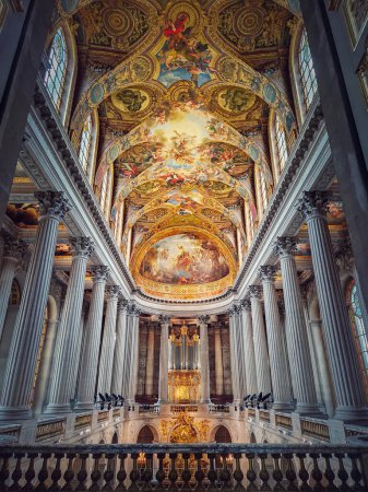 Téléchargez les photos : La chapelle royale grande salle d'orgue à l'intérieur du château de Versailles - en image libre de droit