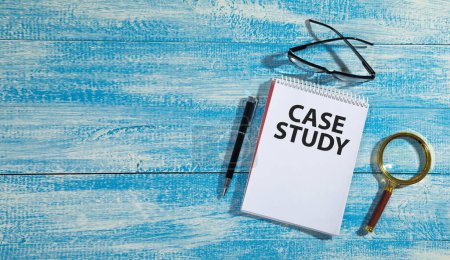 Case Study Meldung auf dem Notizblock. Unternehmen