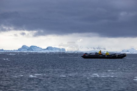 Foto de Día 5 Antartica Neko Harbour - Pequeña bahía al este de Andvord Bay rodeada de glaciares Activbe - Imagen libre de derechos