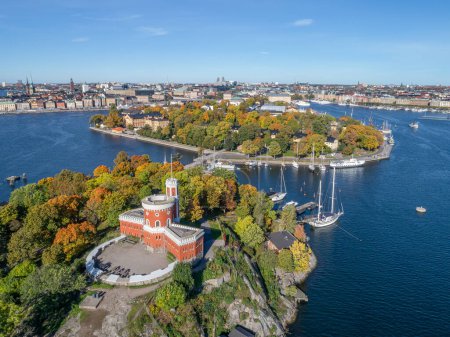 Téléchargez les photos : Belle citadelle historique de Kastellet sur l'îlot Kastellholmen dans le centre de Stockholm Suède. - en image libre de droit