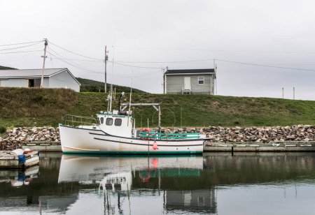Pleasant Bay Marina pesca pueblo barco tours avistamiento de ballenas Cape Breton Island Cabot Trail Nova Scotia Highlands Canadá.