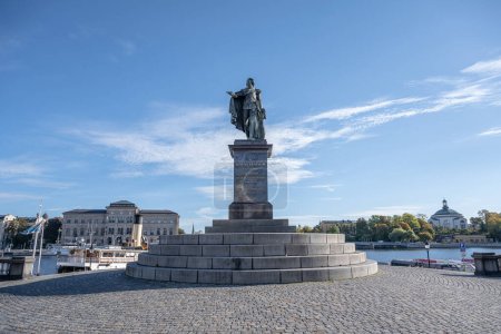 Foto de Estocolmo Suecia 27.09.2021 Monumento al rey Gustavo III en Estocolmo, el rey de Suecia desde 1771 hasta su asesinato en 1792. - Imagen libre de derechos