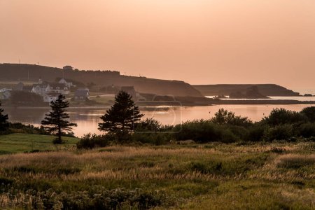 Téléchargez les photos : Superbe vue panoramique du coucher du soleil sur la falaise du littoral de l'île du Cap-Breton Sentier Cabot, Nouvelle-Écosse Highlands Canada. - en image libre de droit