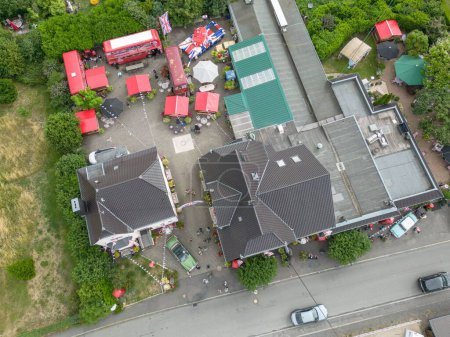 Foto de 18.07.2023 Vettelschoss Alemania - Vista aérea del Little Britain Inn Hotel en Alemania. - Imagen libre de derechos