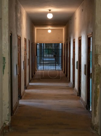 Dachau camp, le premier camp de concentration en Allemagne pendant la Seconde Guerre mondiale, bâtiments historiques cellules de prison.