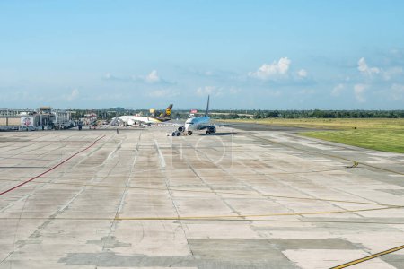 Téléchargez les photos : Panama 18.11.19 DELTA avion de ligne américain au départ de l'aéroport prêt pour le décollage. - en image libre de droit