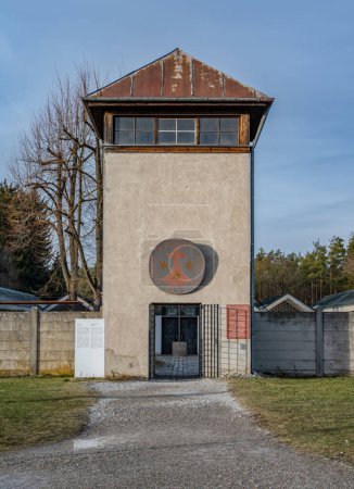 Téléchargez les photos : Bâtiments du camp de concentration de Dachau en Allemagne. - en image libre de droit