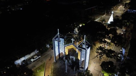Téléchargez les photos : Images Aériennes du Centre-Ville De Betim Minas Gerais Brésil Noël - en image libre de droit