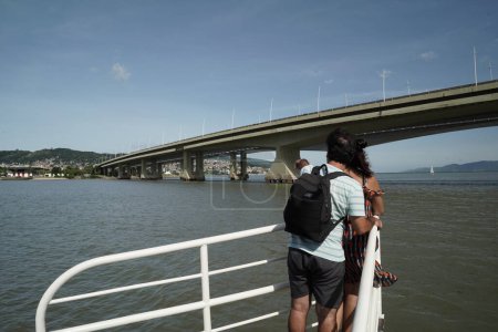 Téléchargez les photos : Pont Herclio Luz et tour en bateau - en image libre de droit
