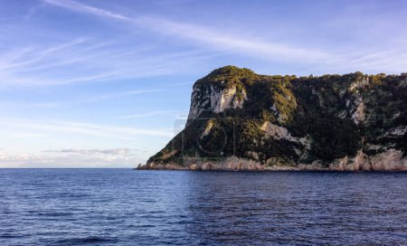 Téléchargez les photos : Rocky Mountain Nature Background. Île de Capri, Italie. - en image libre de droit