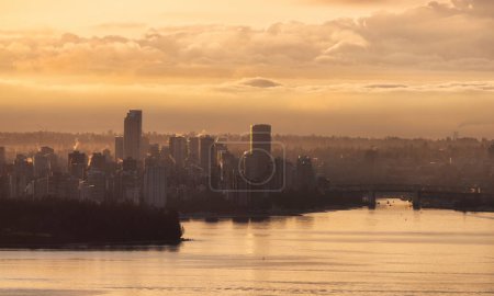 Foto de Modern City Skyline in Downtown Vancouver, British Columbia, Canada. Golden Winter Sunrise Sky. - Imagen libre de derechos