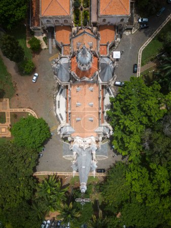 Photo for Beautiful drone view to church building and green trees in Belo Horizonte, Minas Gerais, Brazil - Royalty Free Image