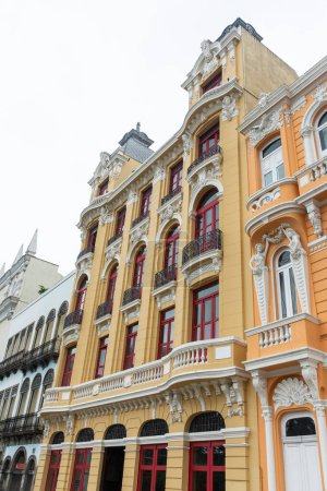 Téléchargez les photos : Beautiful view to historic buildings facade in Lapa, Rio de Janeiro, Brazil - en image libre de droit