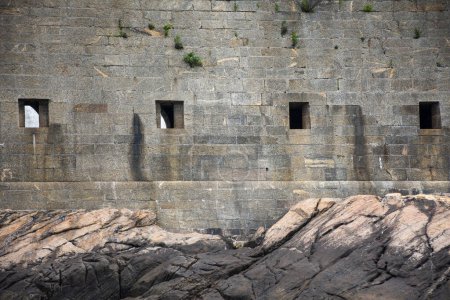 Téléchargez les photos : View to Sao Joao ocean fort in Urca area, Rio de Janeiro, Brazil. - en image libre de droit