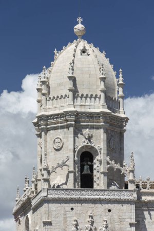 Téléchargez les photos : Belle vue sur le vieux monastère historique de Jernimos à Belm, Lisbonne, Portugal. - en image libre de droit