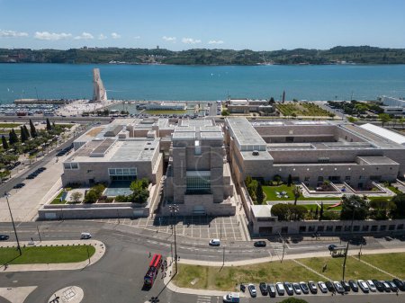 Foto de Hermosa vista al edificio del museo CCB (Centro Cultural de Belm) en Lisboa, Portugal. - Imagen libre de derechos
