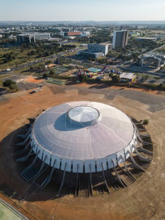 Téléchargez les photos : Belle vue aérienne sur le stade multisport de Braslia, capitale du Brésil - en image libre de droit