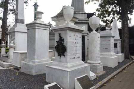 Téléchargez les photos : Belle vue sur les tombes et les statues du cimetière Recoleta, Buenos Aires, Argentine - en image libre de droit