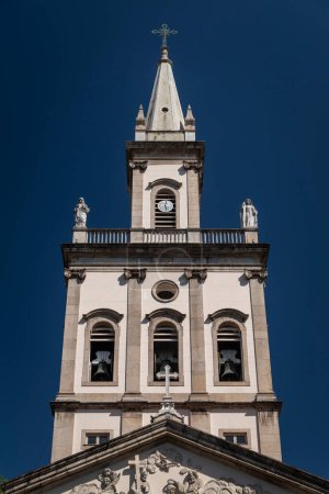 Belle vieille église historique sur la place Largo do Machado, Rio de Janeiro, Brésil