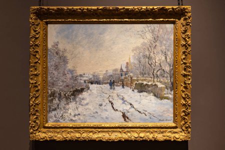 Téléchargez les photos : Londres, Royaume-Uni - 18 mai 2023 : Scène de neige à Argenteuil, 1875 par le peintre français Claude Monet. Les fortes chutes de neige de l'hiver 1874-1875 incitent Monet à peindre le paysage. National Gallery, Londres, Royaume-Uni - en image libre de droit