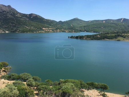 Téléchargez les photos : Vue depuis le barrage d'irrigation de Gokceada, île d'Imbros Canakkale Turquie. - en image libre de droit