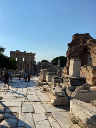 Photo for Selcuk, Izmir, Turkey July 2, 2022 Library of Celsus in the ancient city of Ephesus, Turkey. Ephesus is a UNESCO World Heritage site. - Royalty Free Image