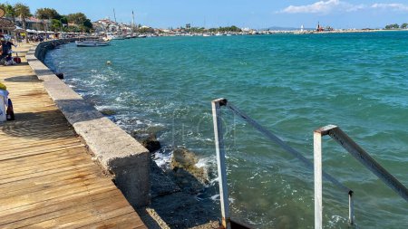 Téléchargez les photos : Vue sur le port à Iskele, Urla. Urla est populer pêche vieille ville à Izmir.Turkey - en image libre de droit