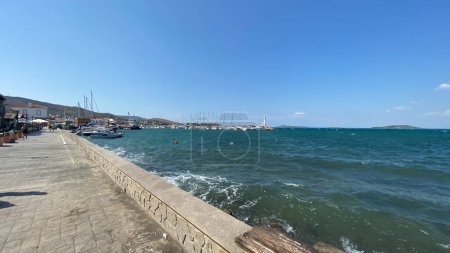 Téléchargez les photos : Vue sur le port à Iskele, Urla. Urla est populer pêche vieille ville à Izmir.Turkey - en image libre de droit